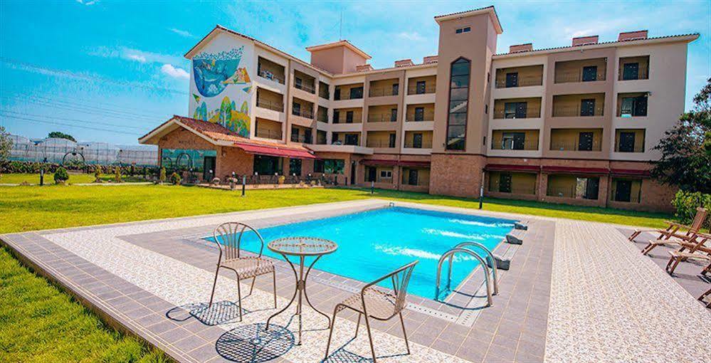 Famille Spa Resort Согвипхо Экстерьер фото